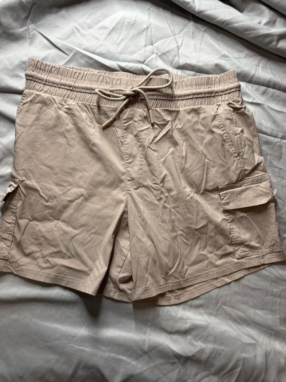 Women’s Casual Drawstring Cargo Shorts in Light Beige
